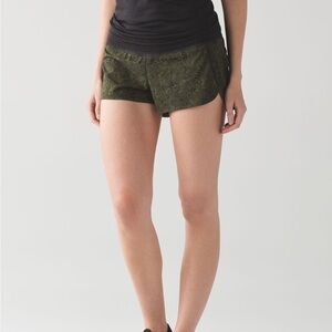 Lululemon Speed  Short Mini Pencil Lace Brave Olive Black size 6